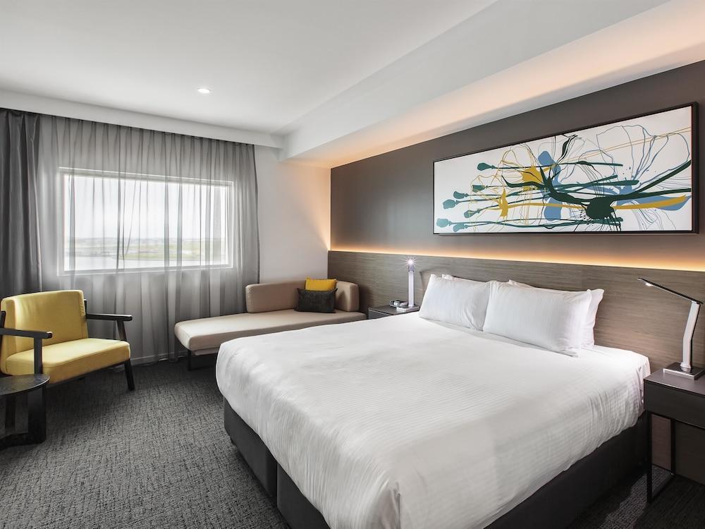 Mercure Sunshine Coast 4*