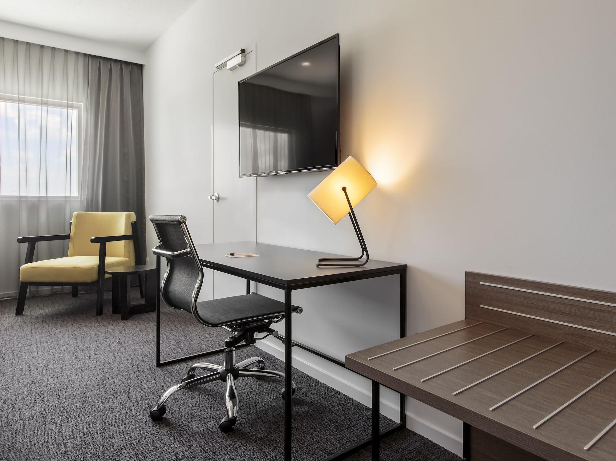 Mercure Sunshine Coast 4* Kawana Waters