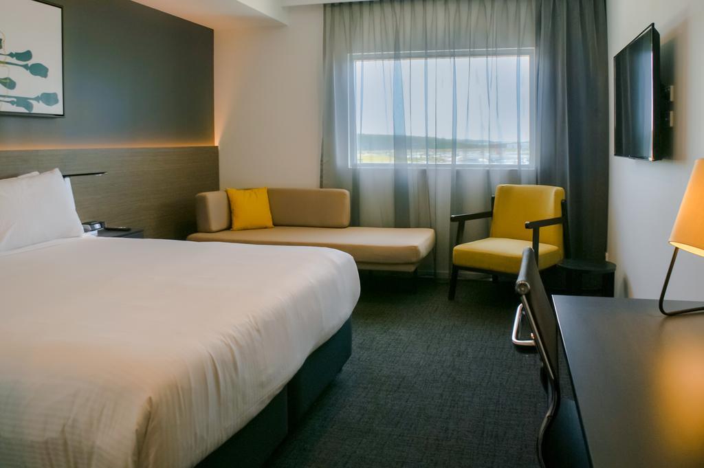 Mercure Sunshine Coast Kawana Waters