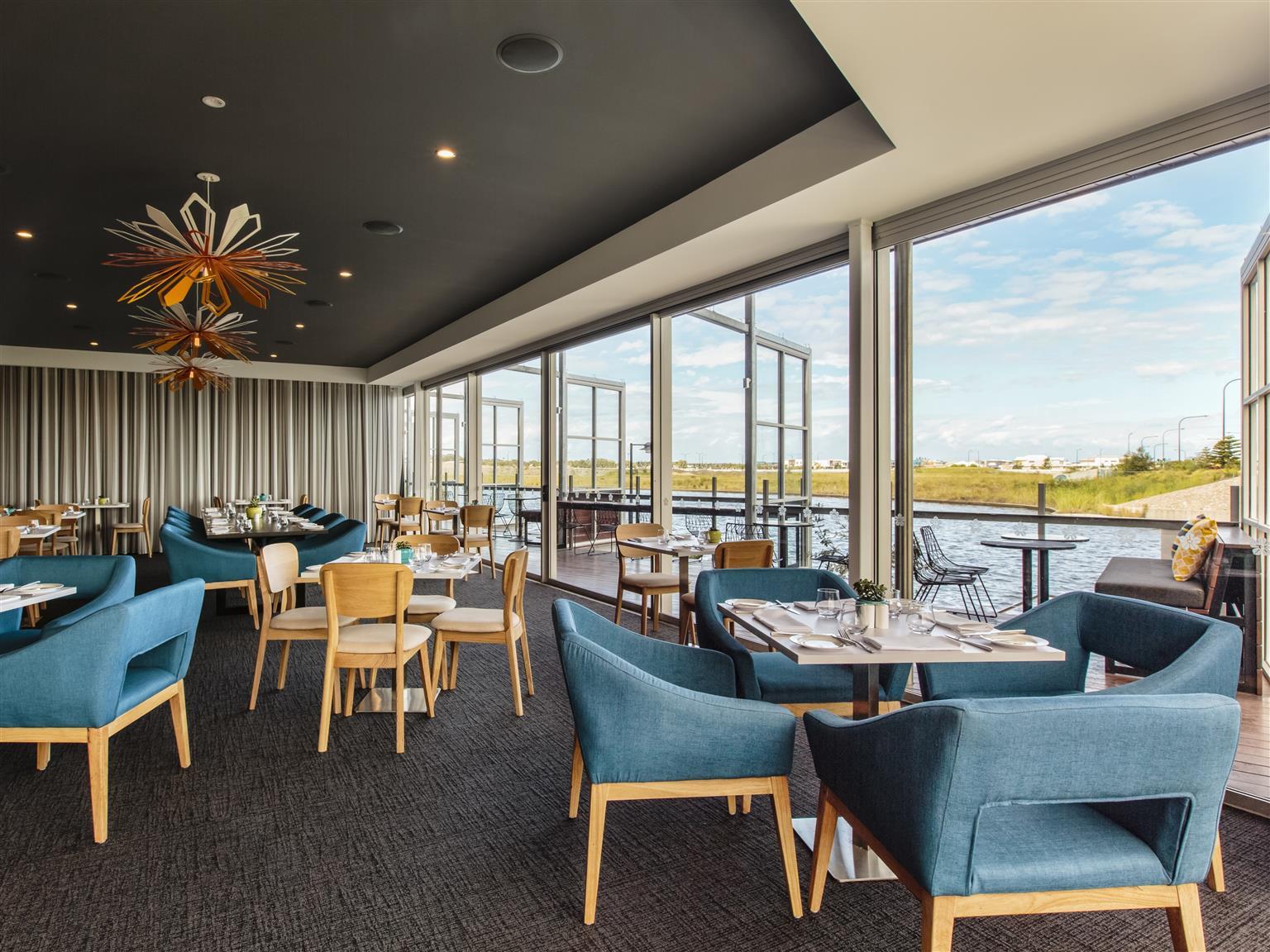 Mercure Sunshine Coast 4* Kawana Waters