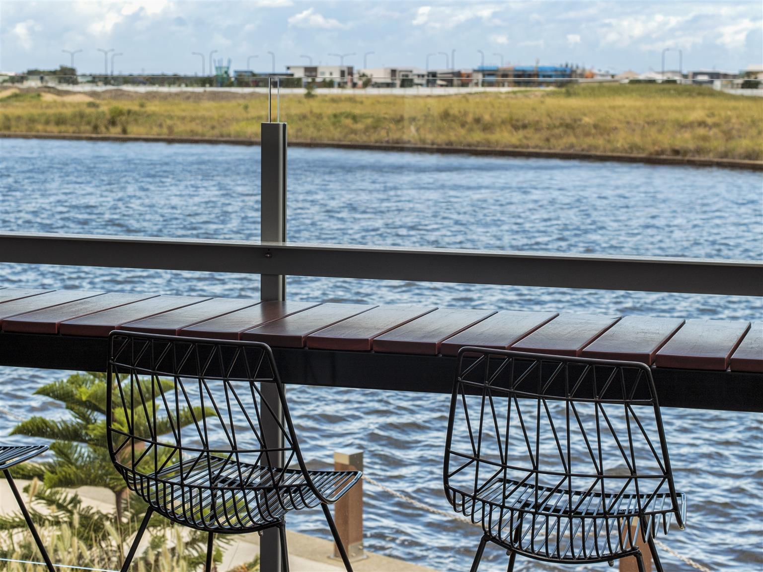 Hotel Mercure Sunshine Coast 4*