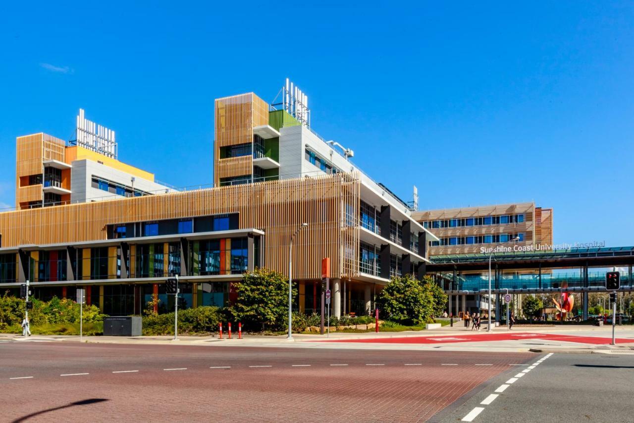 Mercure Sunshine Coast Hotel 4*