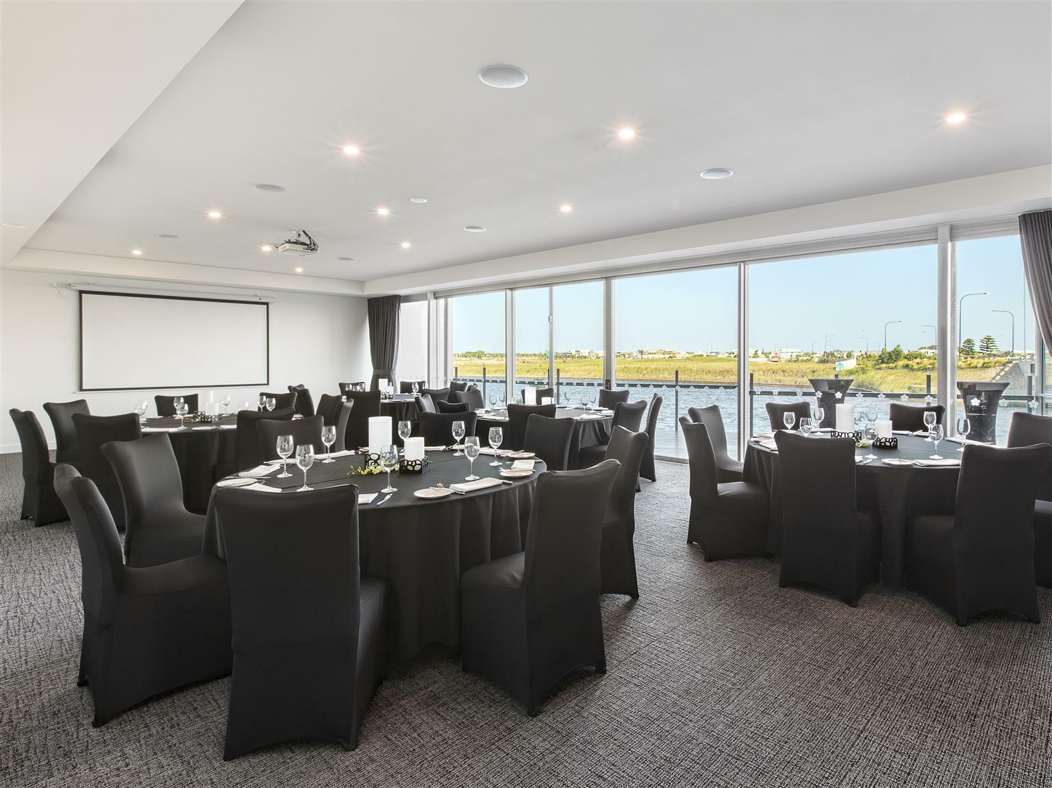 Hotel Mercure Sunshine Coast Kawana Waters