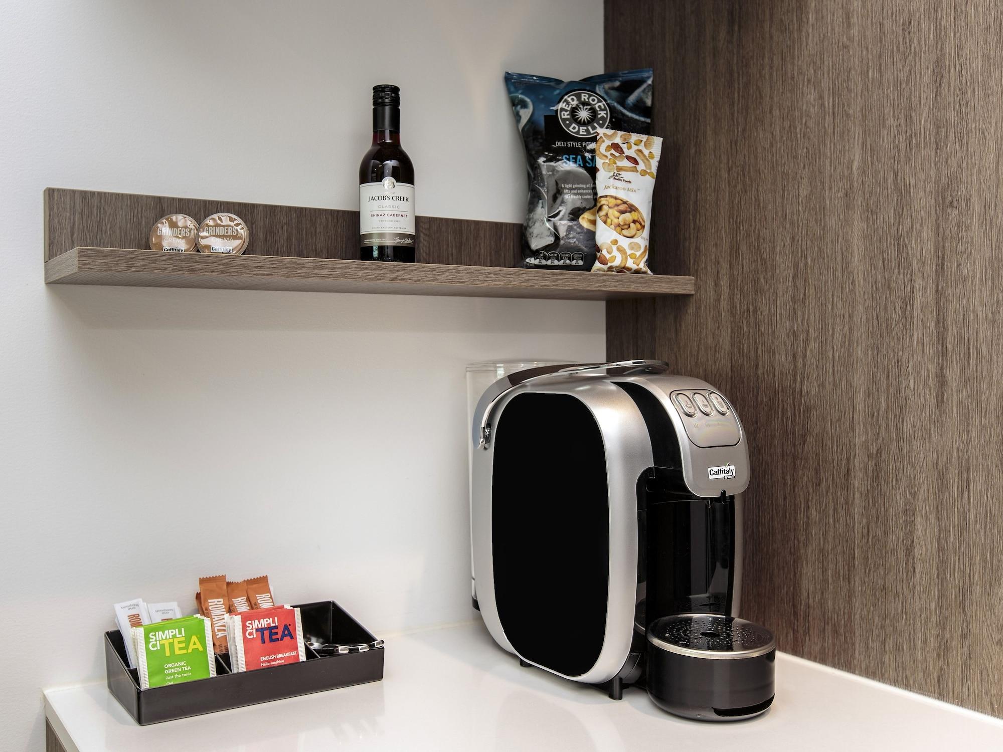 Hotel Mercure Sunshine Coast 4*