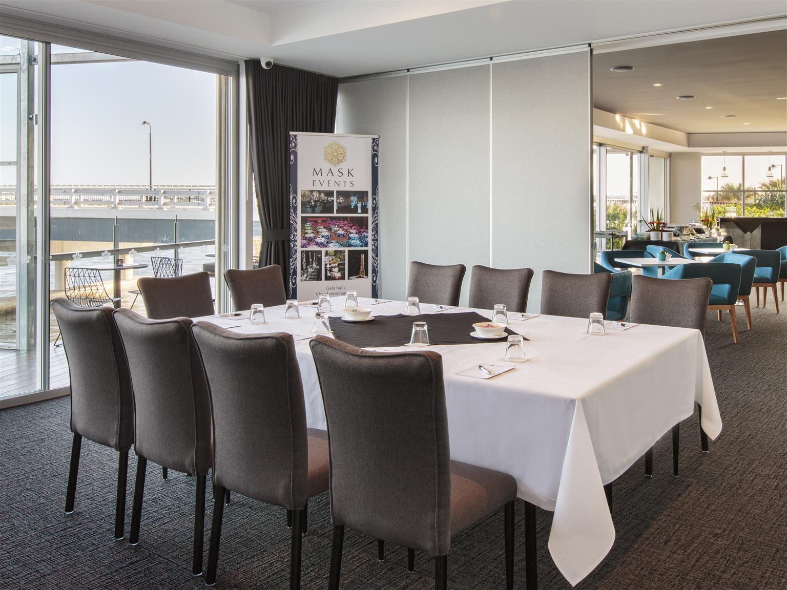 Hotel Mercure Sunshine Coast 4*