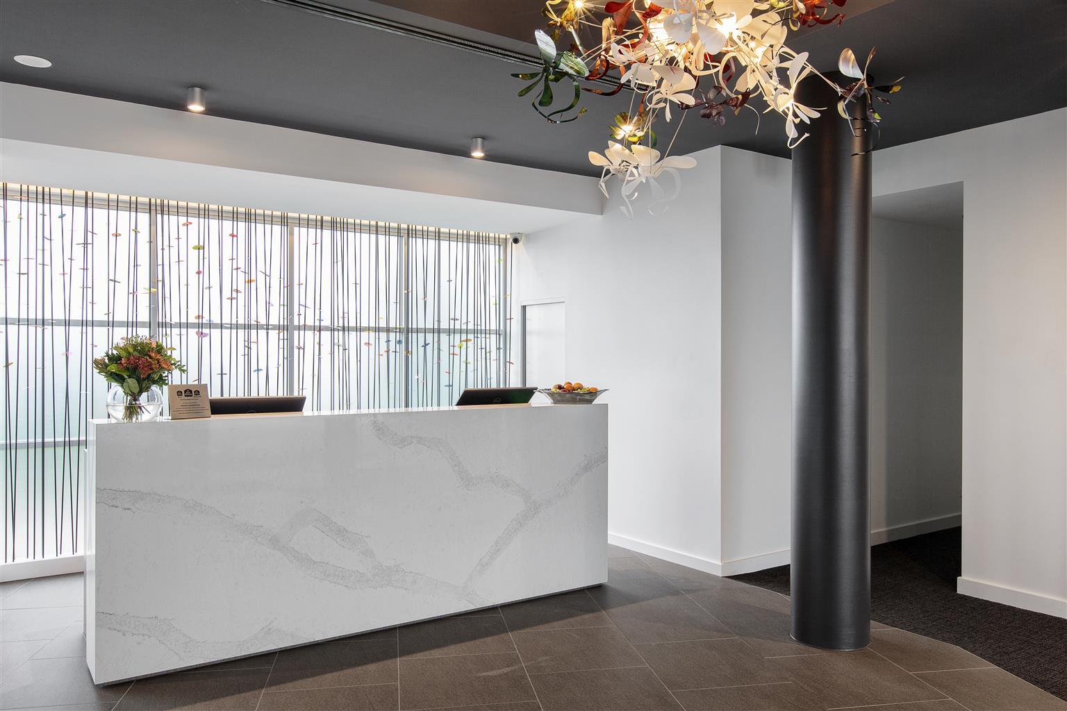Mercure Sunshine Coast Hotel 4*